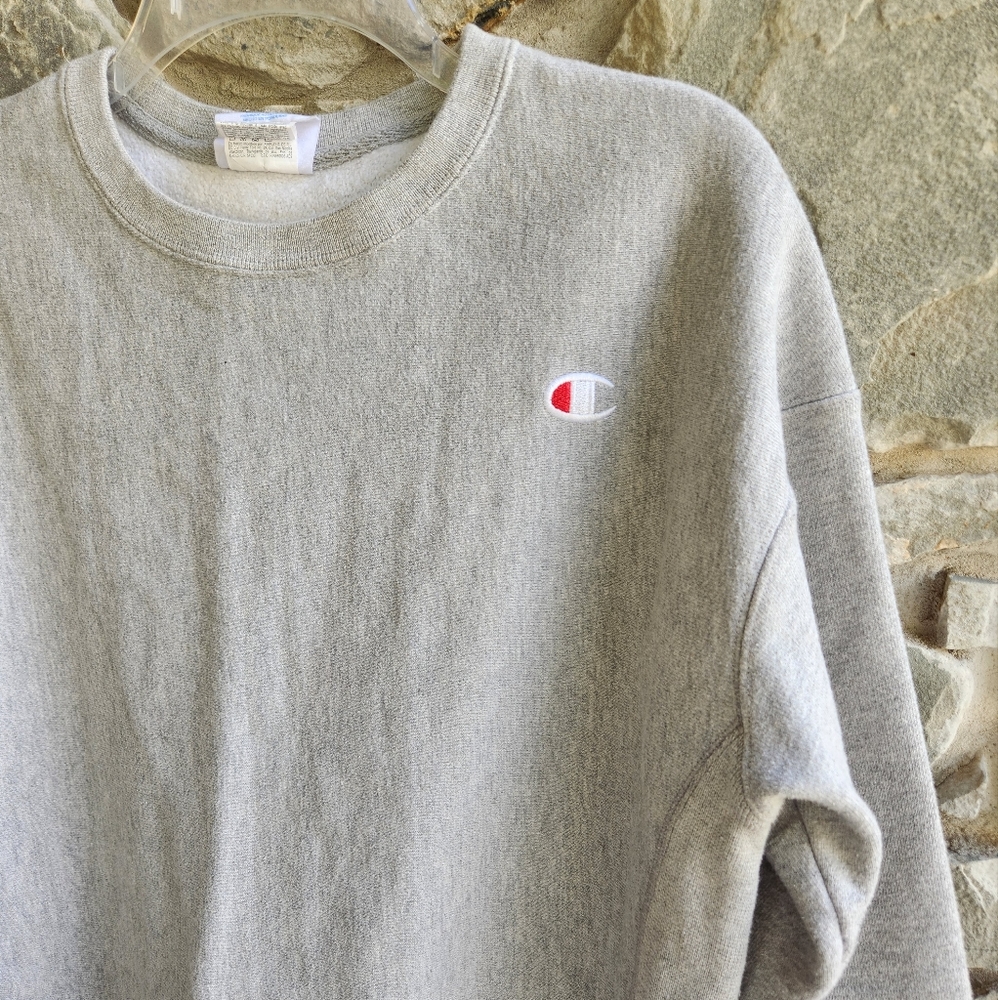 Champion Sweatshirt - Picture 2 of 6
